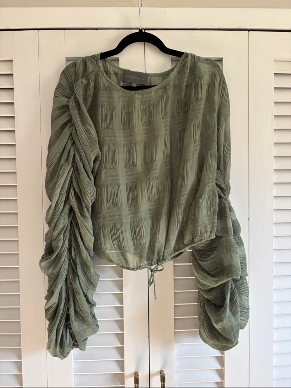 Women’s Sunday in Brooklyn blouse sz small